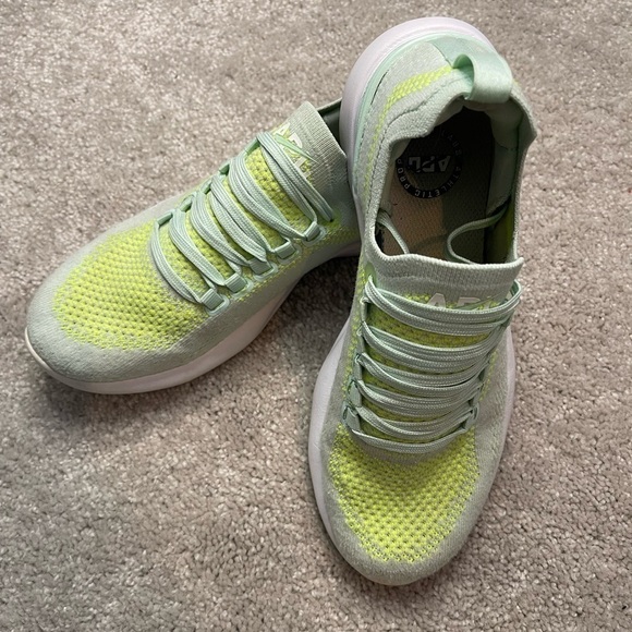 APL Techloom Breeze Running Shoe in 6.5 - Picture 5 of 7